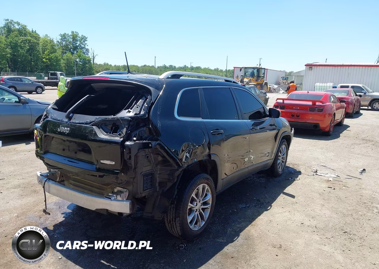 2019 Jeep Cherokee Latitude Plus Fwd VIN:1C4PJLLX8KD129654 - 4