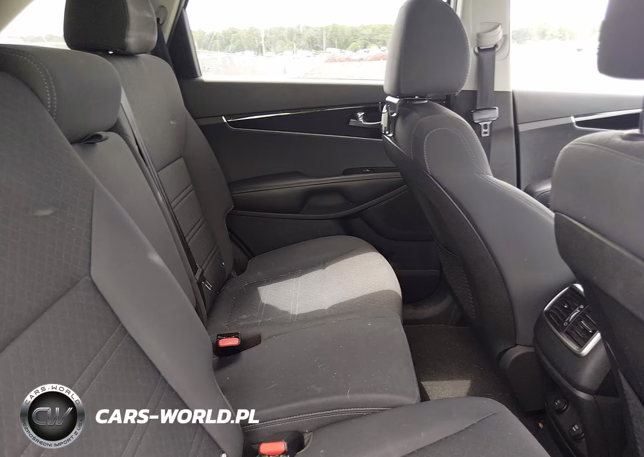 2020 Kia Sorento S V6 VIN:5XYPG4A54LG652629 - 8