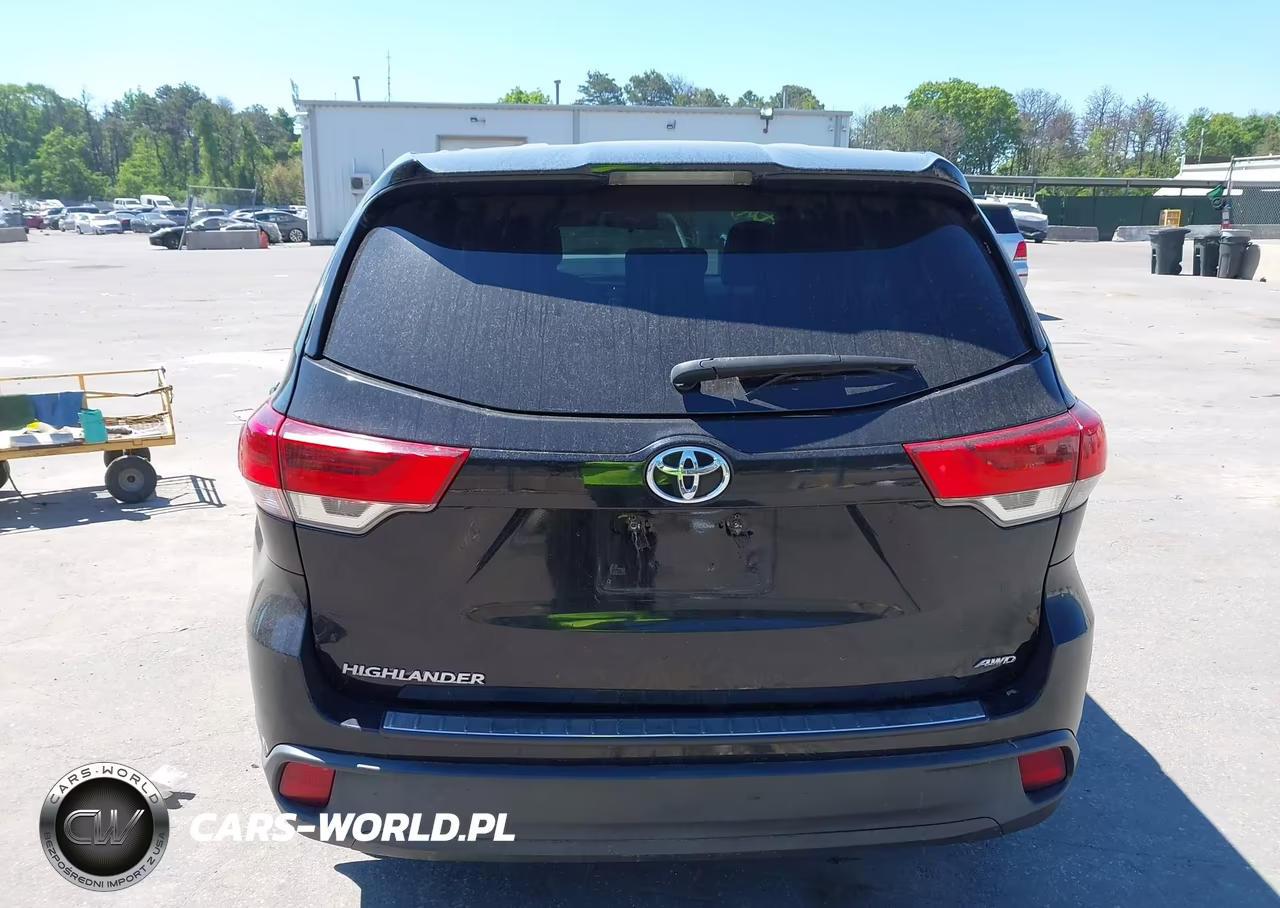 2018 Toyota Highlander Le VIN:5TDBZRFH3JS496524 - 16