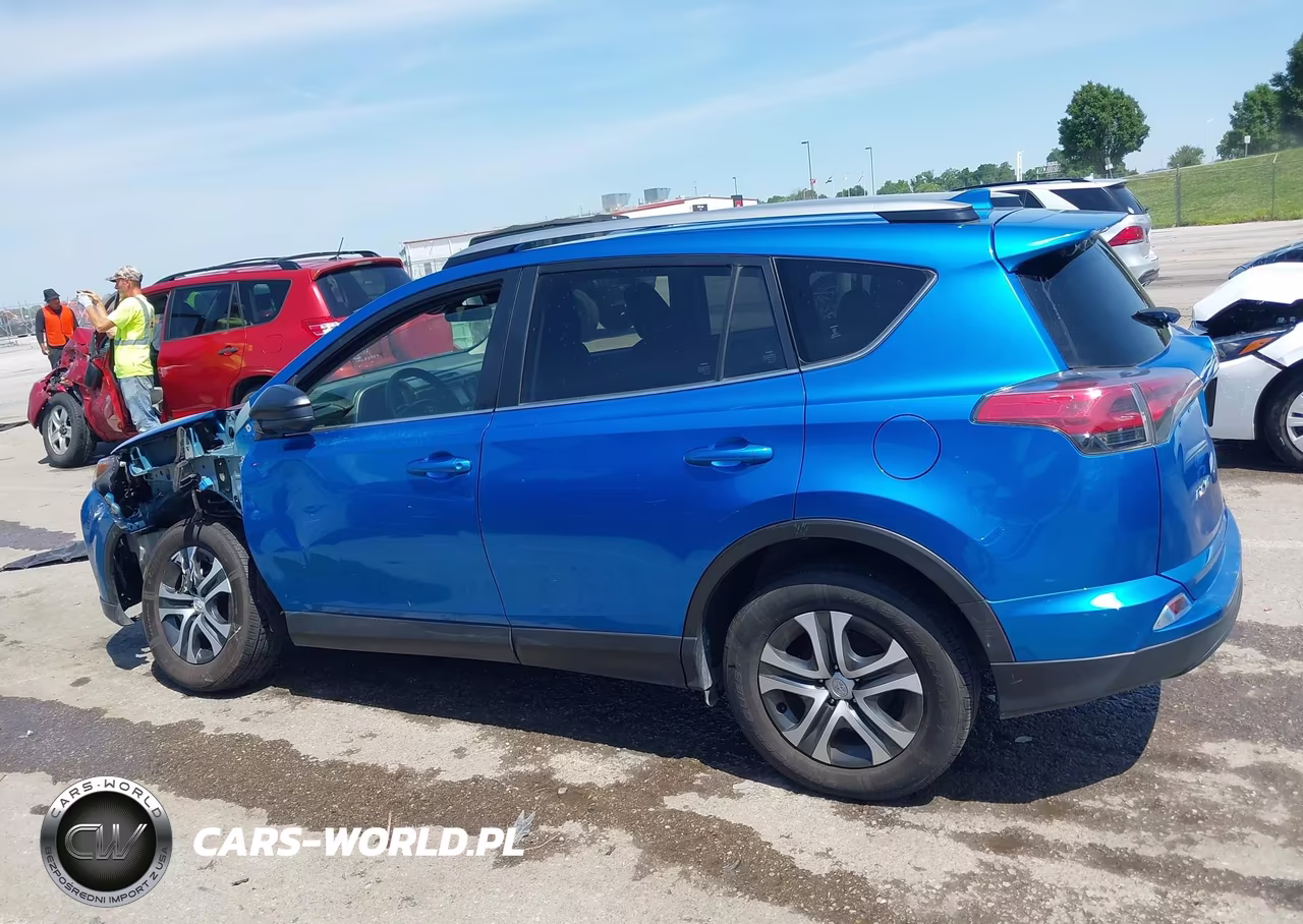 2018 Toyota Rav4 Le VIN:JTMBFREV7JJ187393 - 15