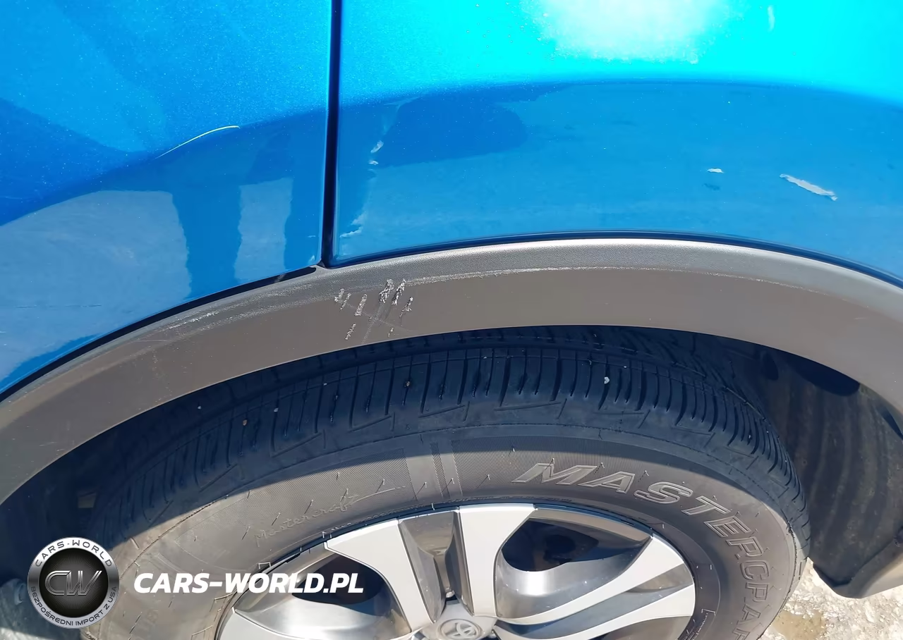 2018 Toyota Rav4 Le VIN:JTMBFREV7JJ187393 - 19