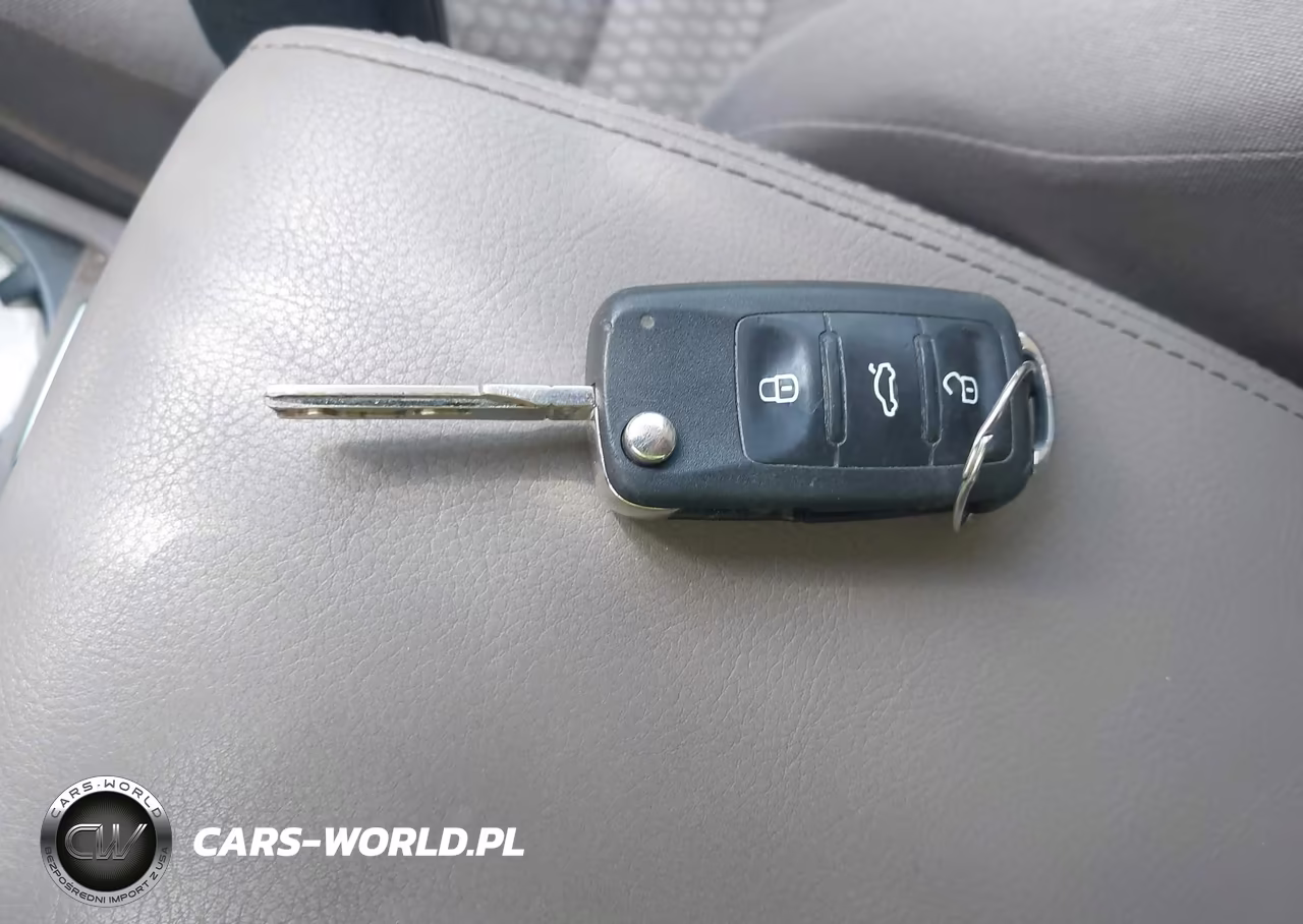 2010 Volkswagen Tiguan S VIN:WVGCV7AX0AW003767 - 11