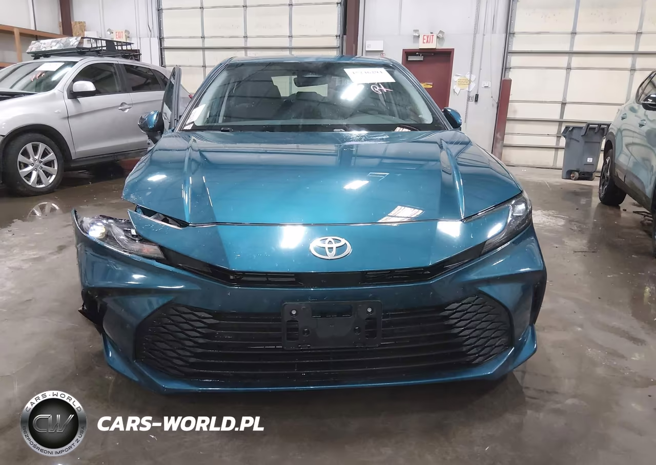 2025 Toyota Camry Le VIN:4T1DBADK0SU016543 - 13