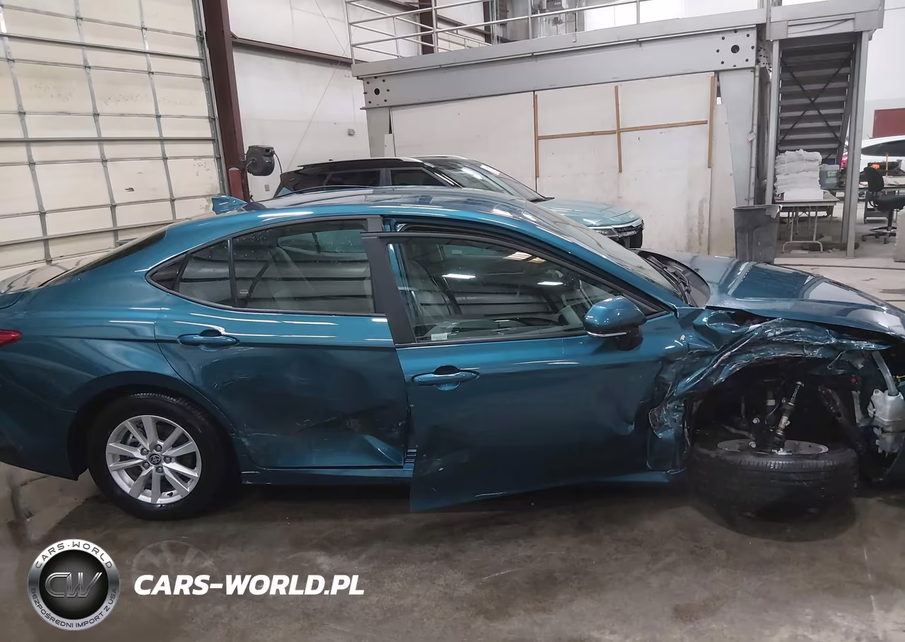2025 Toyota Camry Le VIN:4T1DBADK0SU016543 - 14