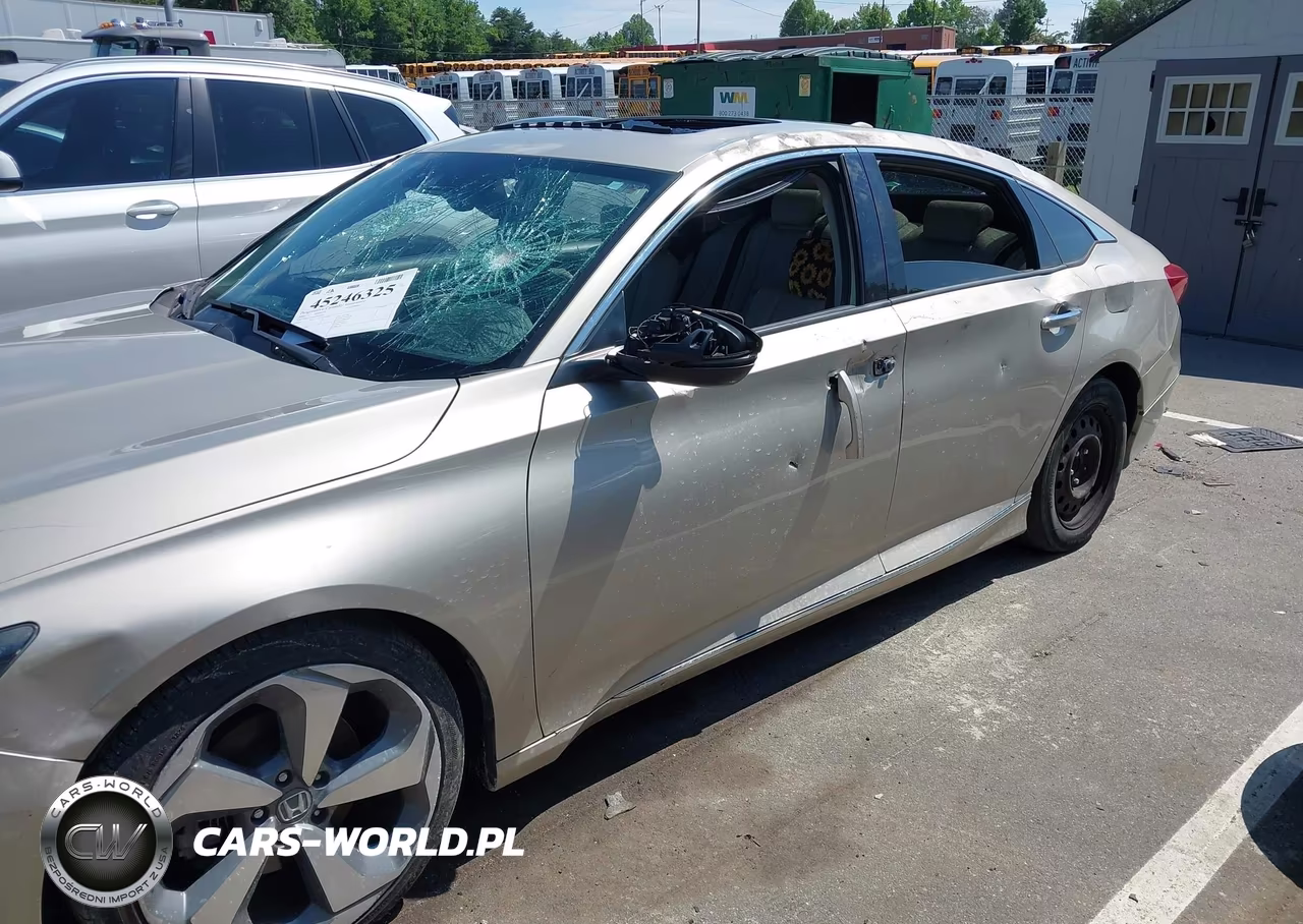 2018 Honda Accord Touring VIN:1HGCV1F95JA077972 - 14