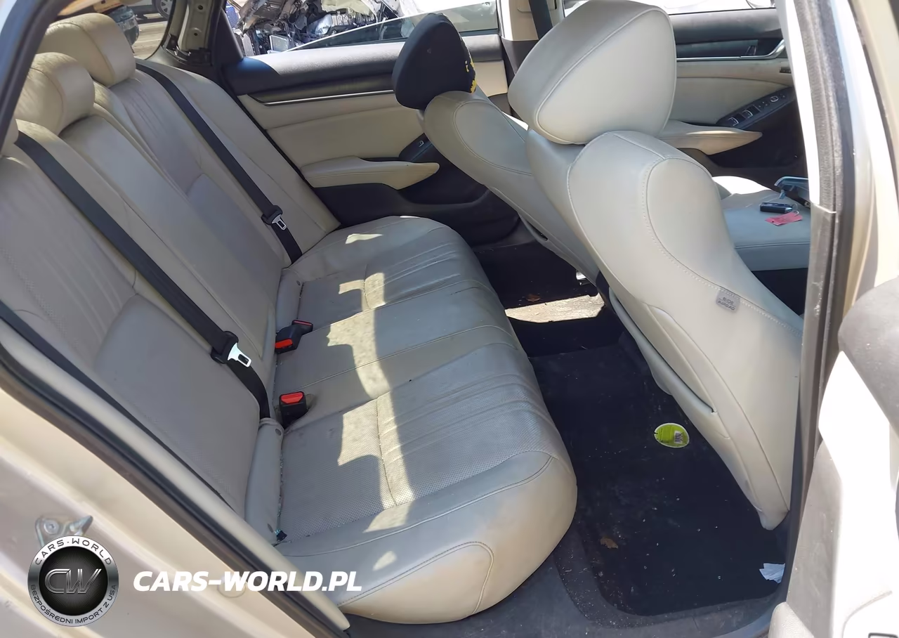2018 Honda Accord Touring VIN:1HGCV1F95JA077972 - 8