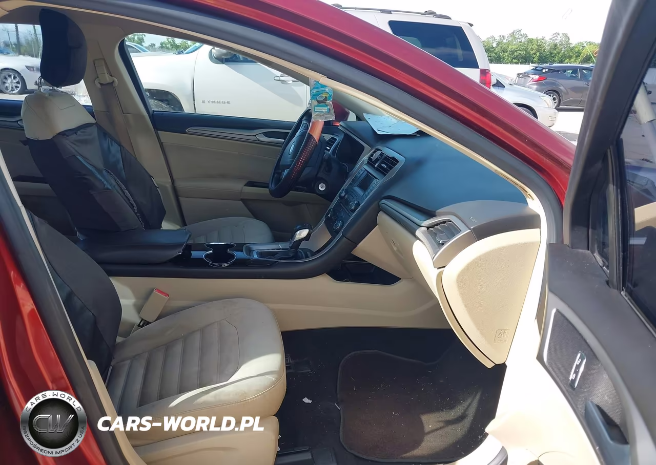 2014 Ford Fusion Se VIN:3FA6P0H79ER251944 - 5