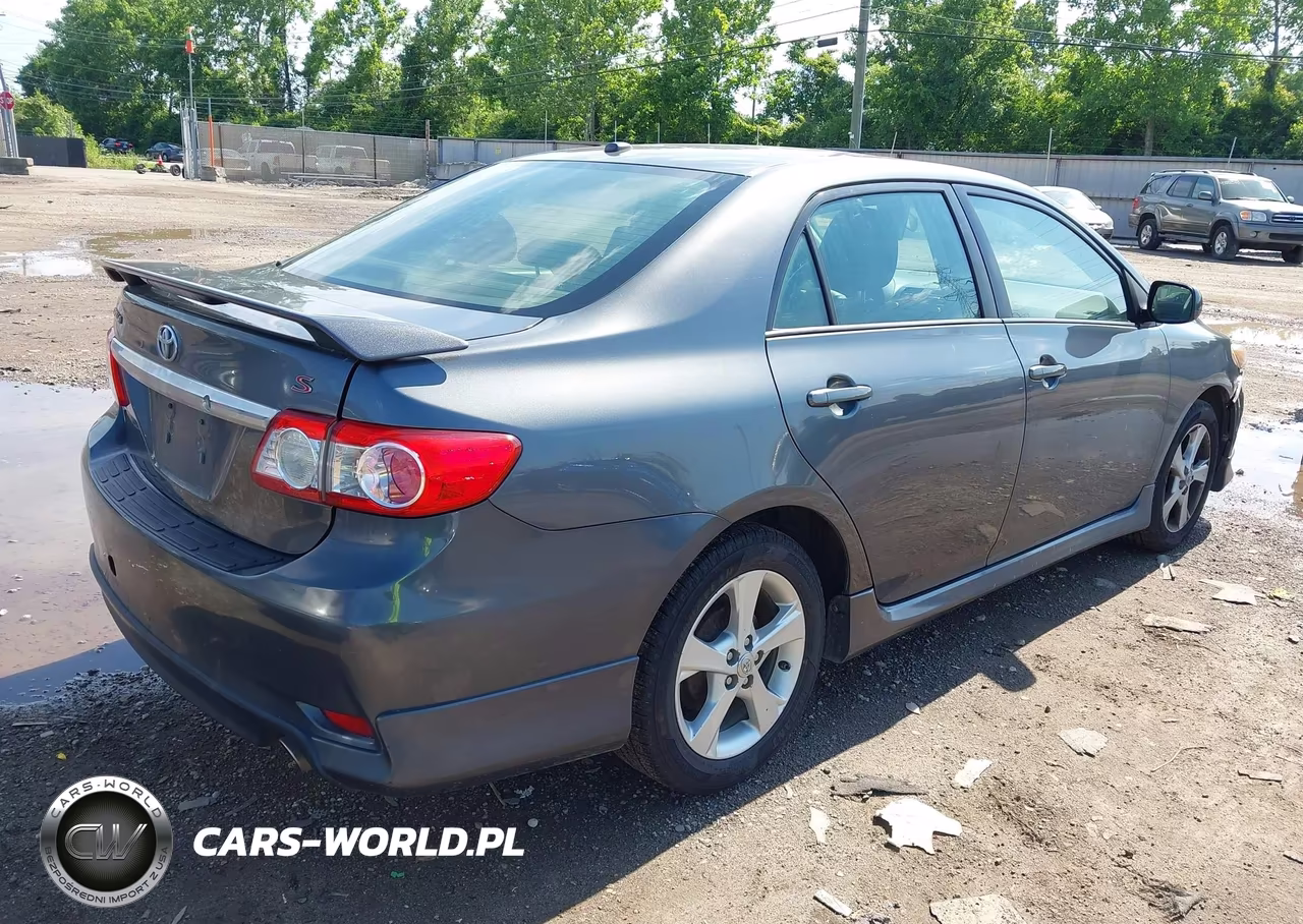 2011 Toyota Corolla S VIN:2T1BU4EE2BC573872 - 4