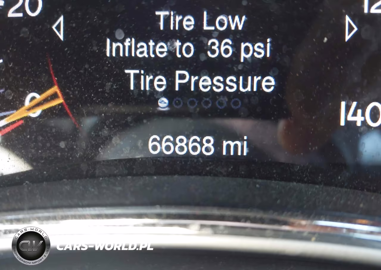 2015 Jeep Grand Cherokee Overland VIN:1C4RJFCG3FC613768 - 16