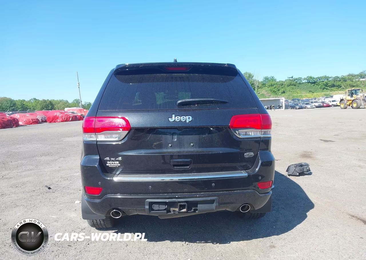2015 Jeep Grand Cherokee Overland VIN:1C4RJFCG3FC613768 - 17