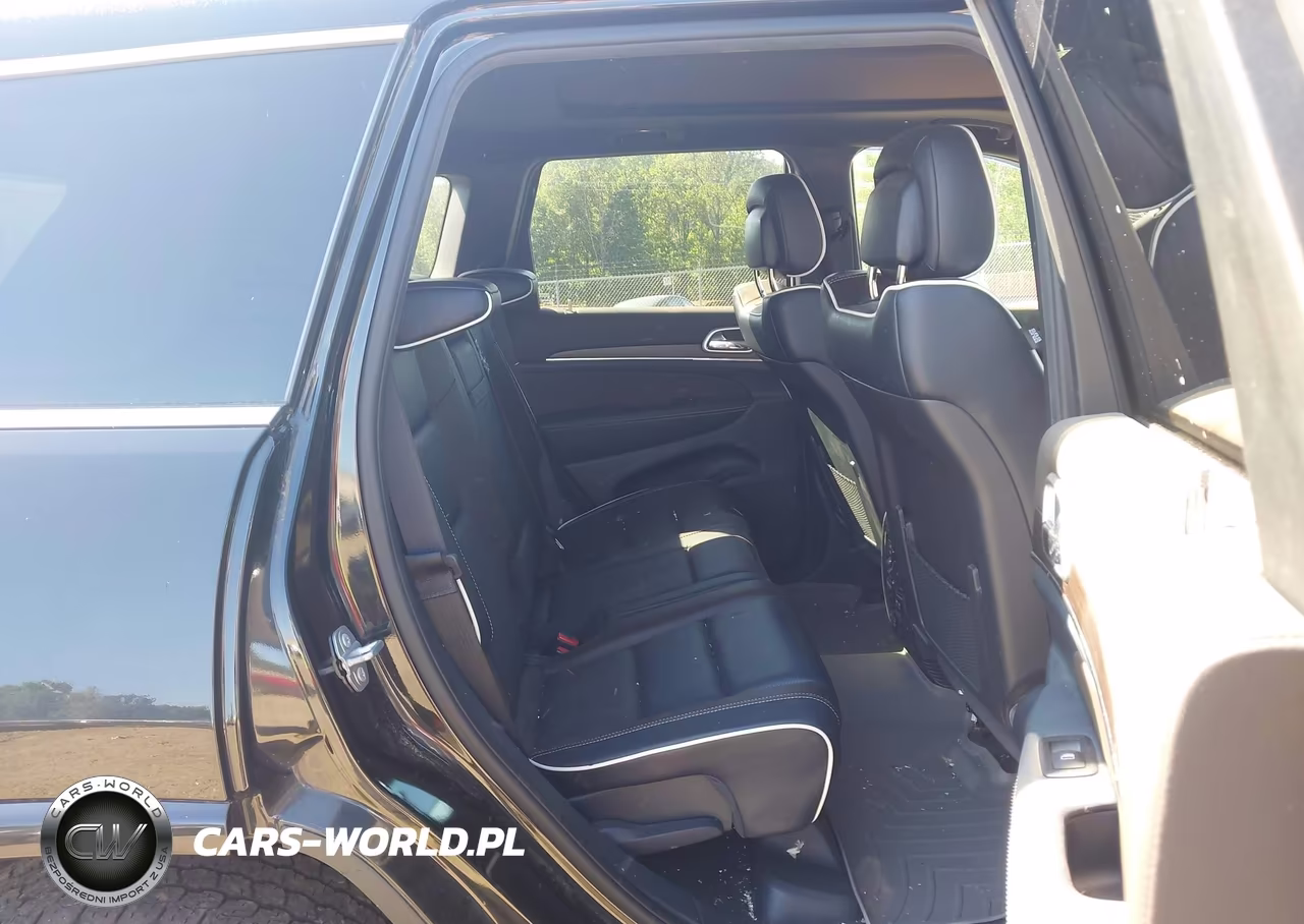 2015 Jeep Grand Cherokee Overland VIN:1C4RJFCG3FC613768 - 8