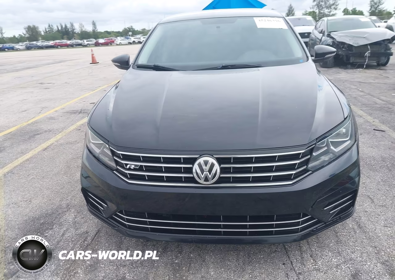 2017 Volkswagen Passat 1.8T R-Line VIN:1VWDT7A37HC051898 - 12