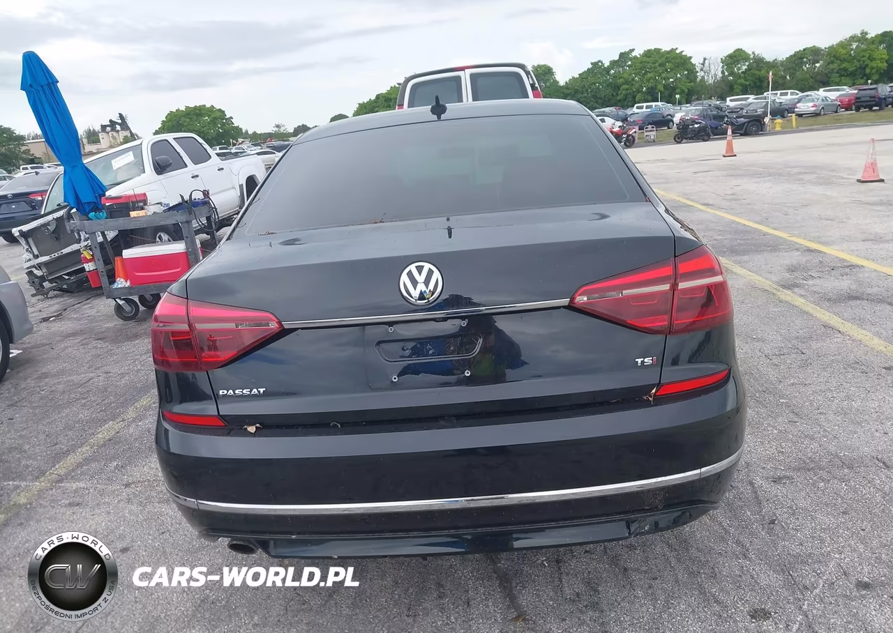 2017 Volkswagen Passat 1.8T R-Line VIN:1VWDT7A37HC051898 - 16