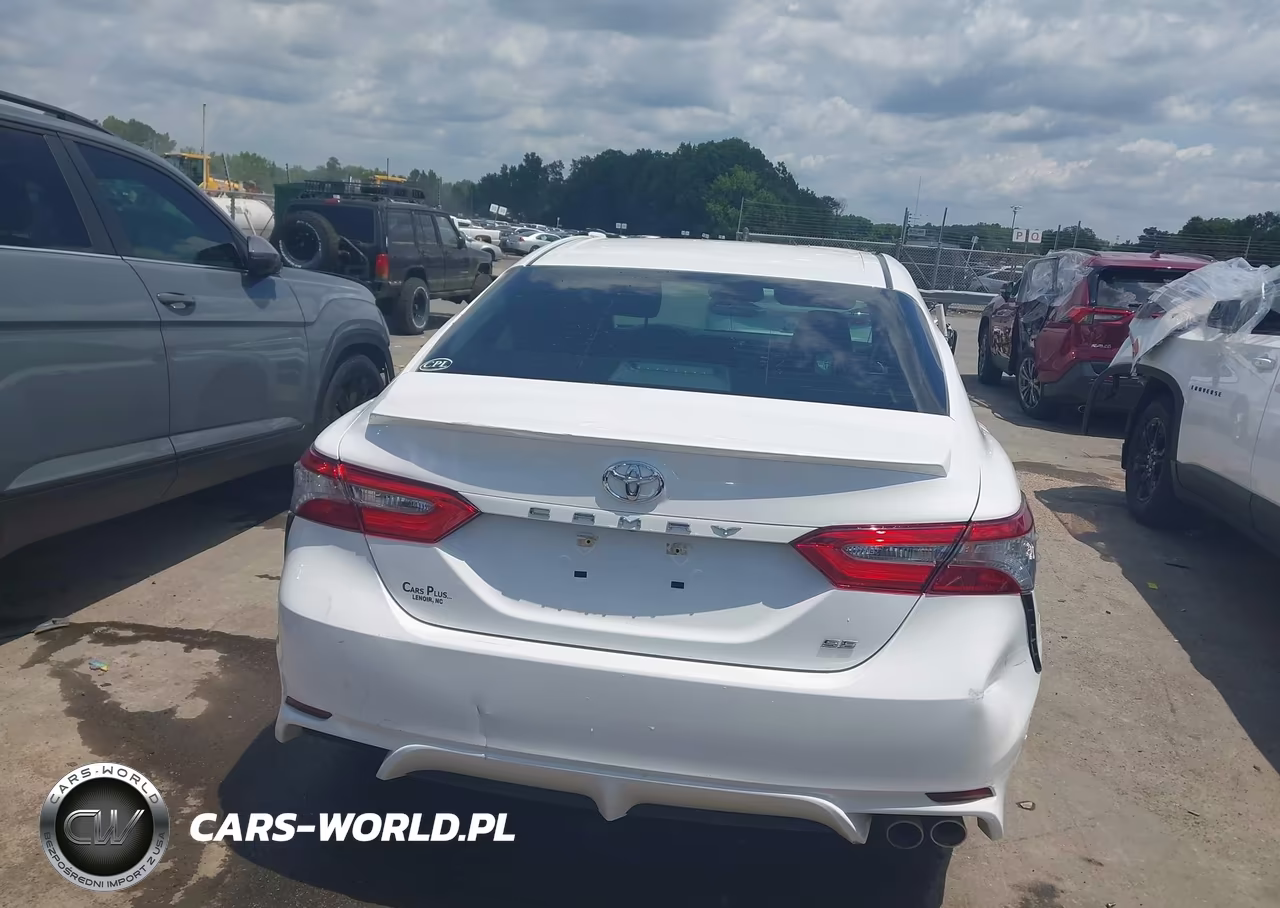 2018 Toyota Camry Se VIN:4T1B11HK7JU504102 - 16