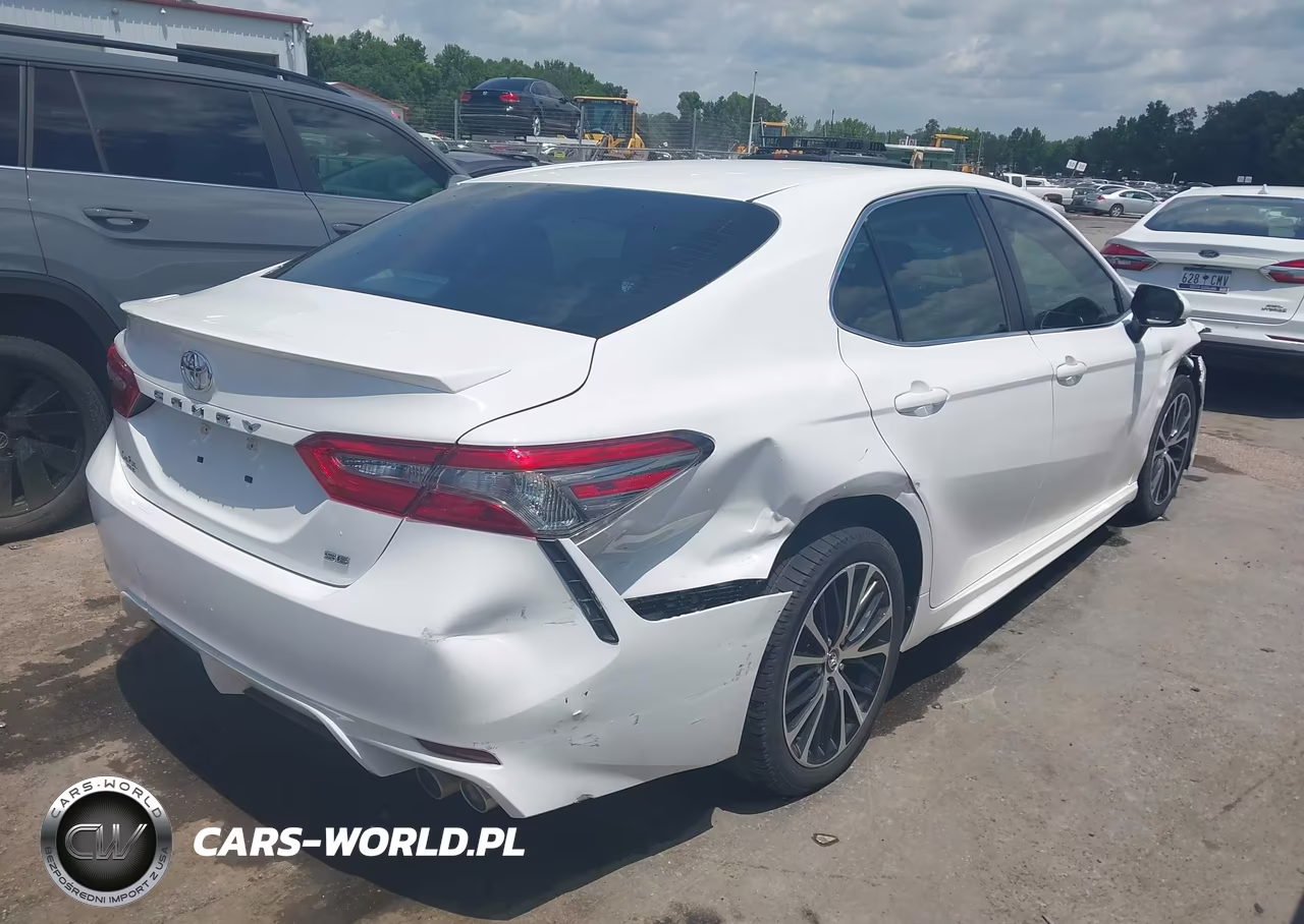 2018 Toyota Camry Se VIN:4T1B11HK7JU504102 - 4