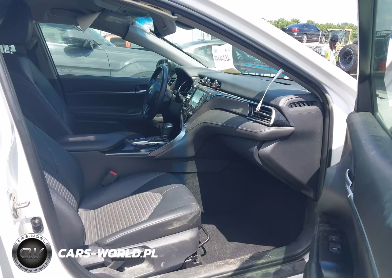 2018 Toyota Camry Se VIN:4T1B11HK7JU504102 - 5