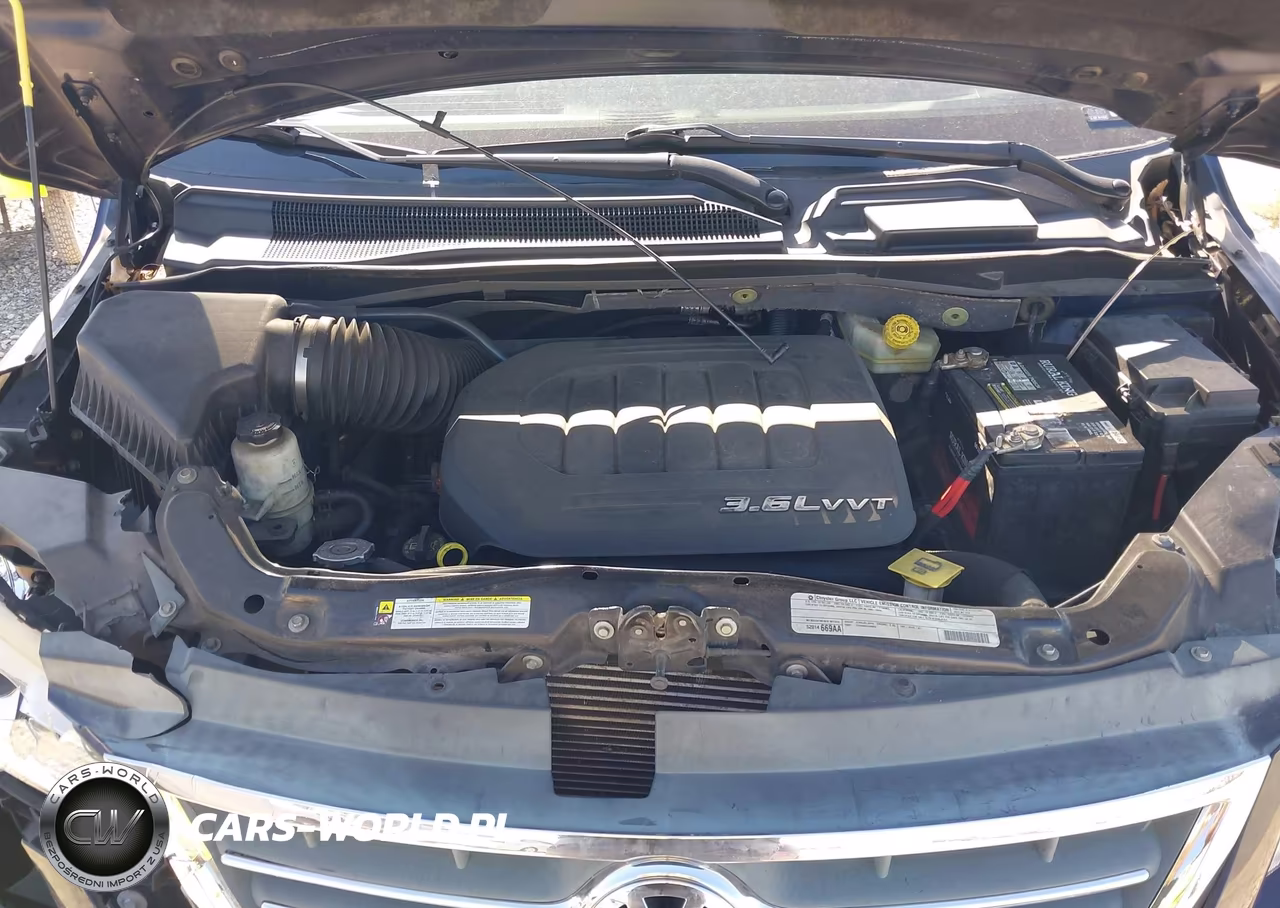 2012 Volkswagen Routan Se VIN:2C4RVABG8CR240383 - 10