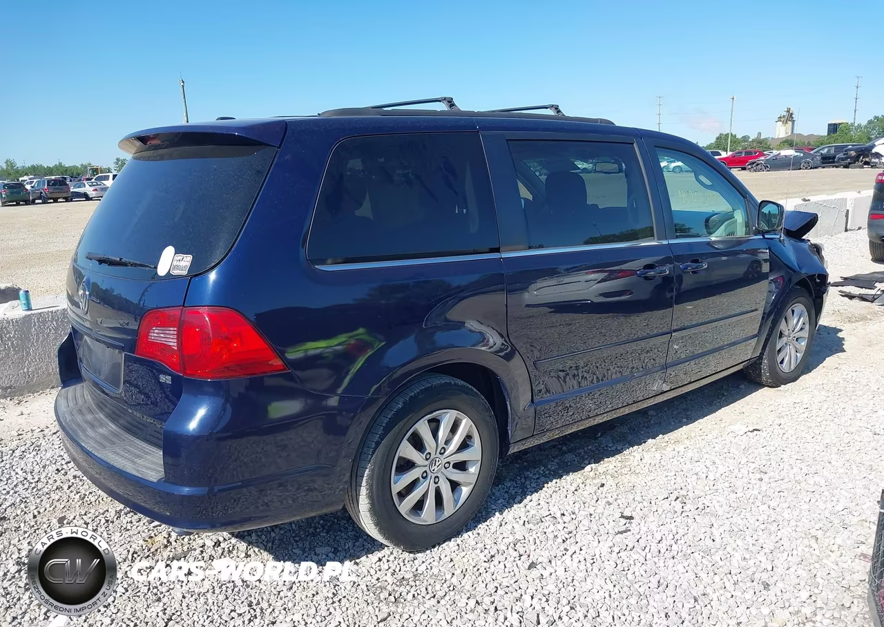 2012 Volkswagen Routan Se VIN:2C4RVABG8CR240383 - 4