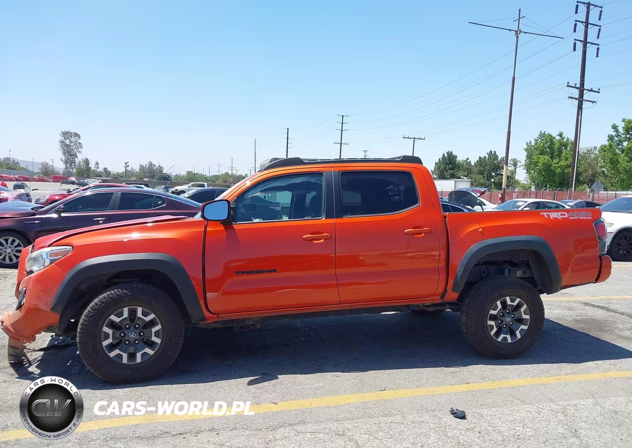 2018 Toyota Tacoma Trd Off Road VIN:5TFCZ5AN3JX149084 - 15