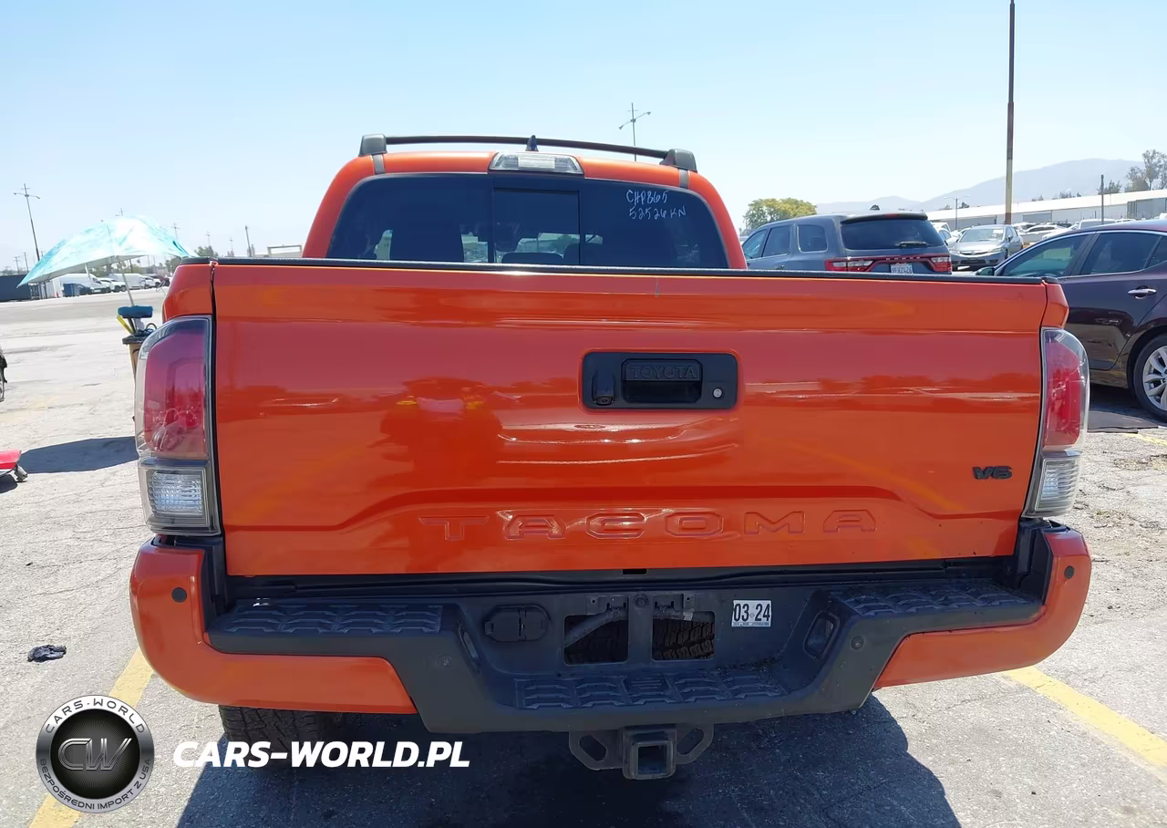 2018 Toyota Tacoma Trd Off Road VIN:5TFCZ5AN3JX149084 - 17