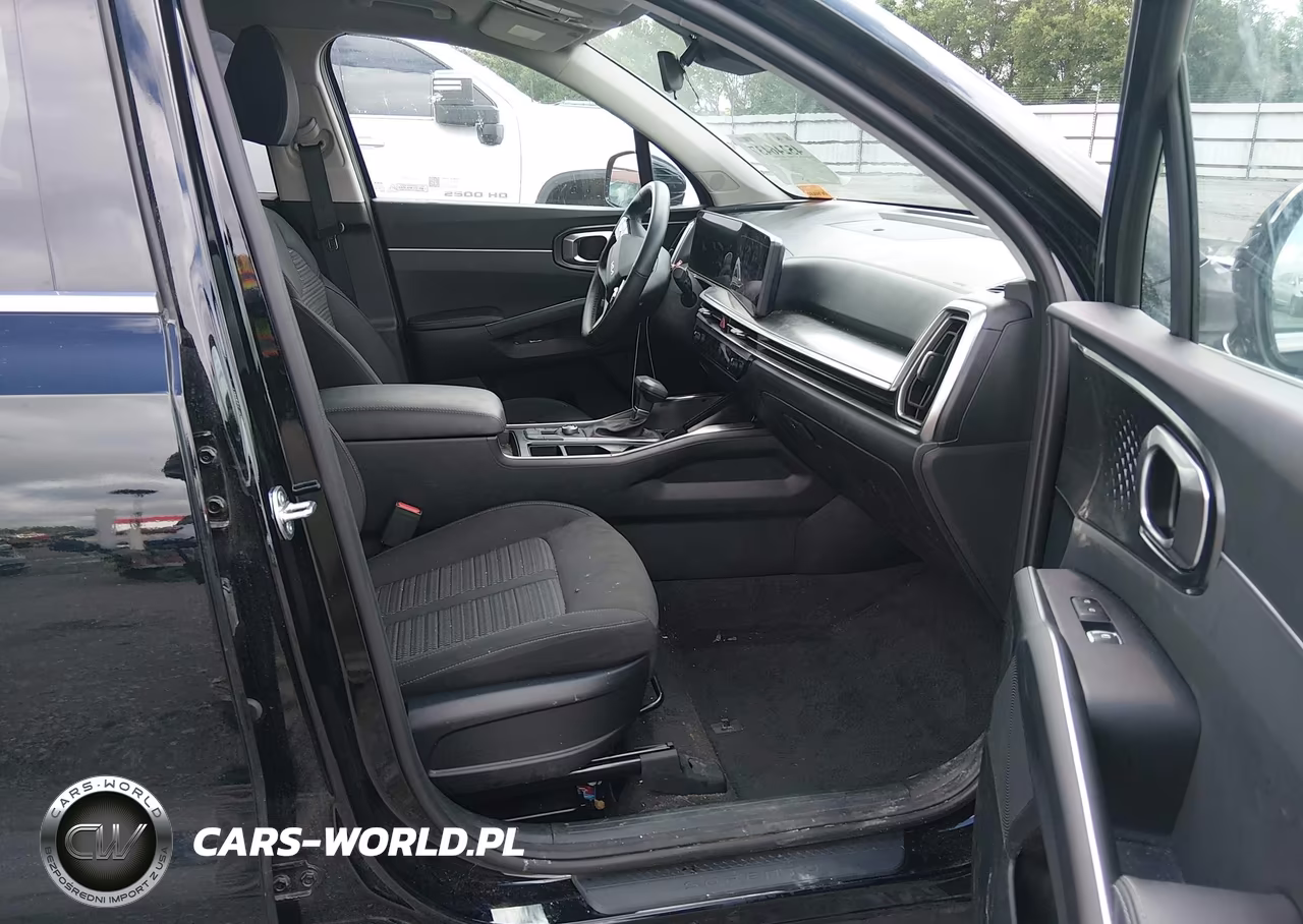 2026 Kia Sorento Lx VIN:5XYRG4JC6TG423974 - 5