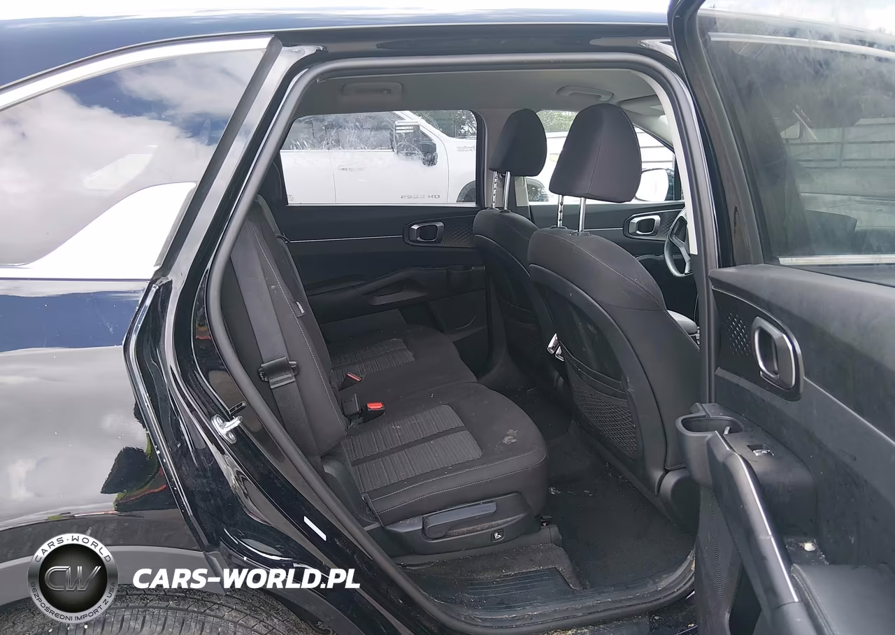 2026 Kia Sorento Lx VIN:5XYRG4JC6TG423974 - 8