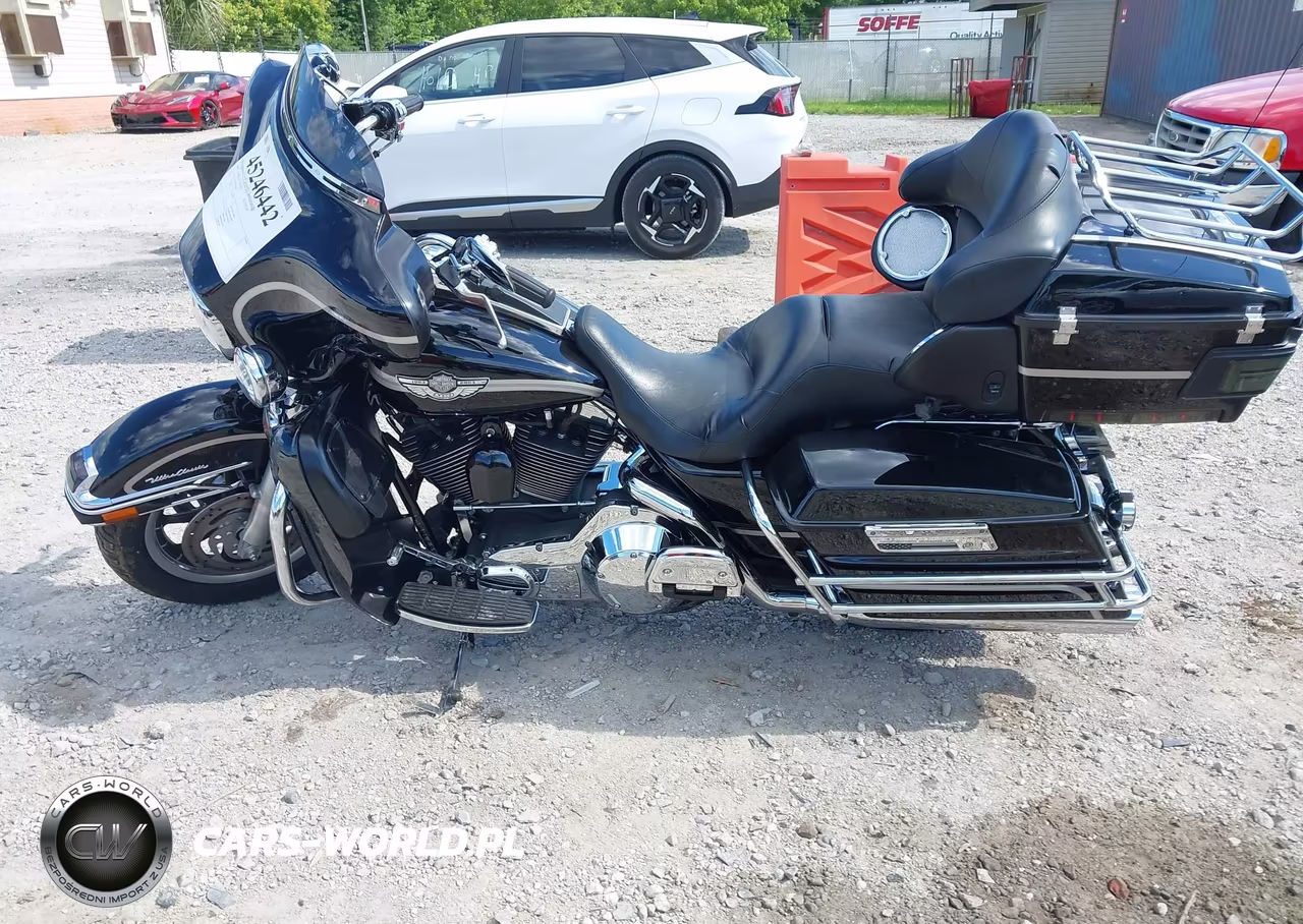 2003 Harley-Davidson Flhtcui VIN:1HD1FCW133Y607082 - 13