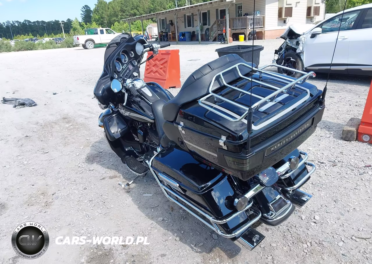 2003 Harley-Davidson Flhtcui VIN:1HD1FCW133Y607082 - 3