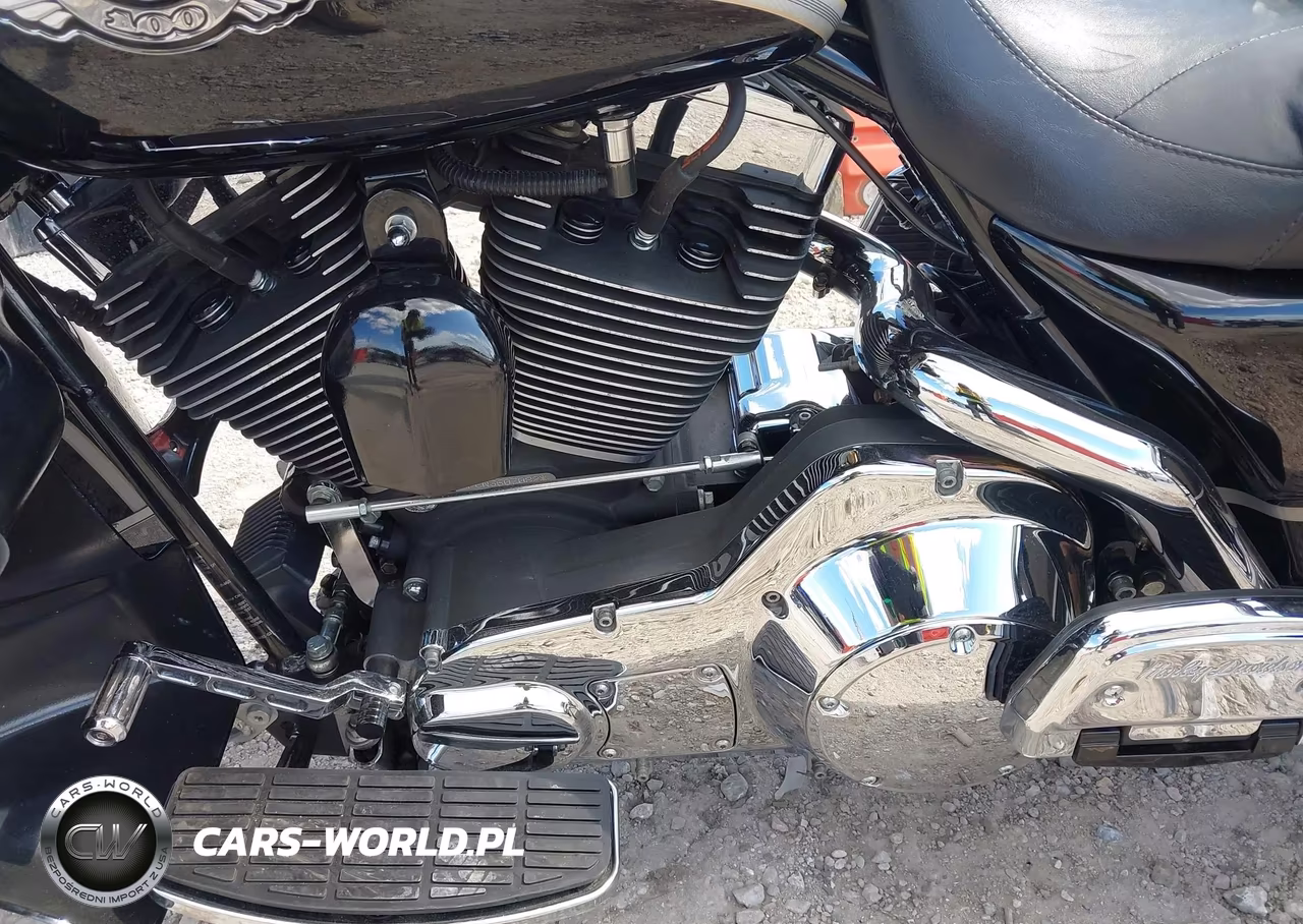 2003 Harley-Davidson Flhtcui VIN:1HD1FCW133Y607082 - 9