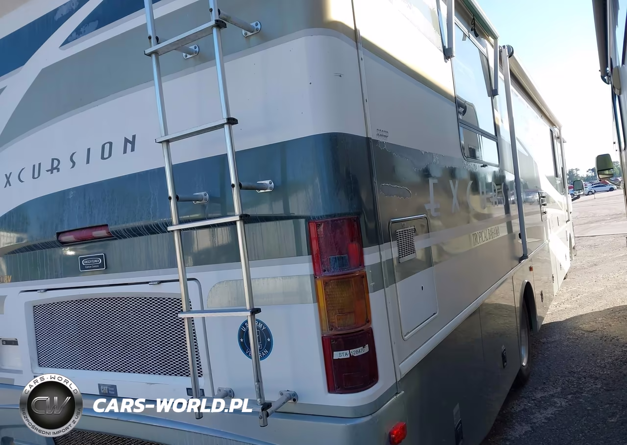 2003 Freightliner Chassis X Line Motor Home VIN:4UZAAHAK23CK82513 - 4