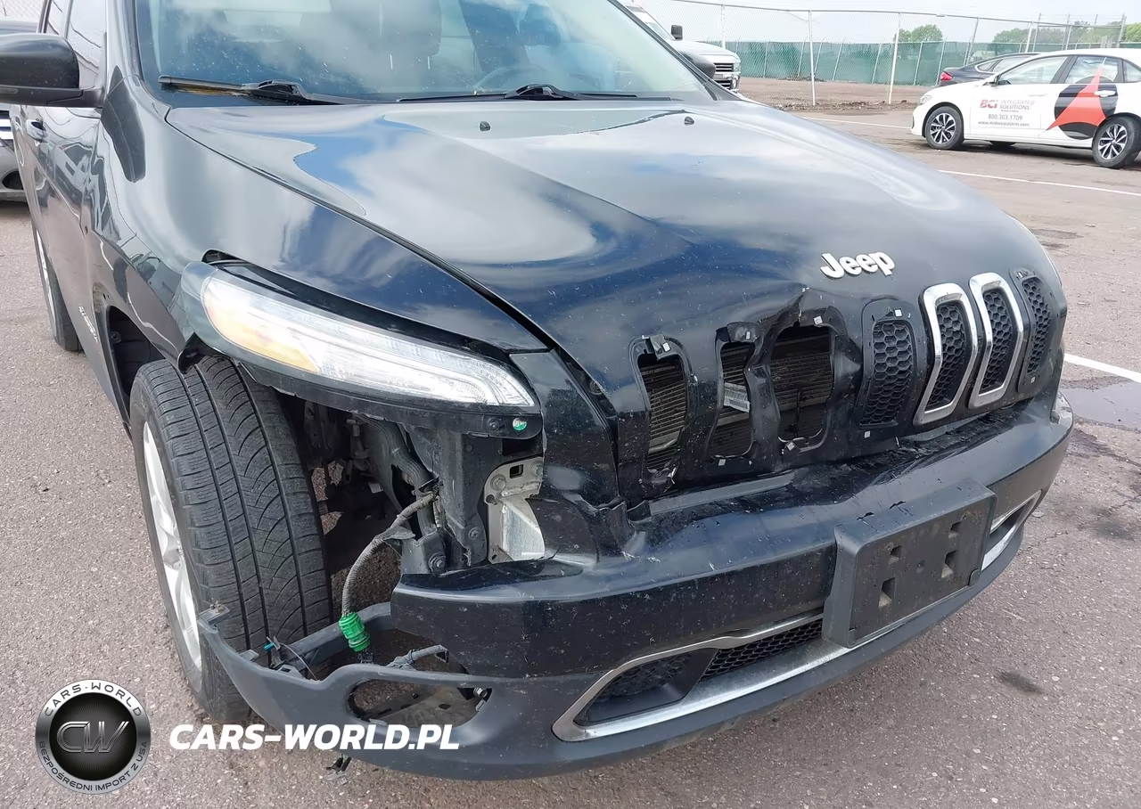 2017 Jeep Cherokee Limited 4X4 VIN:1C4PJMDB2HW636877 - 6
