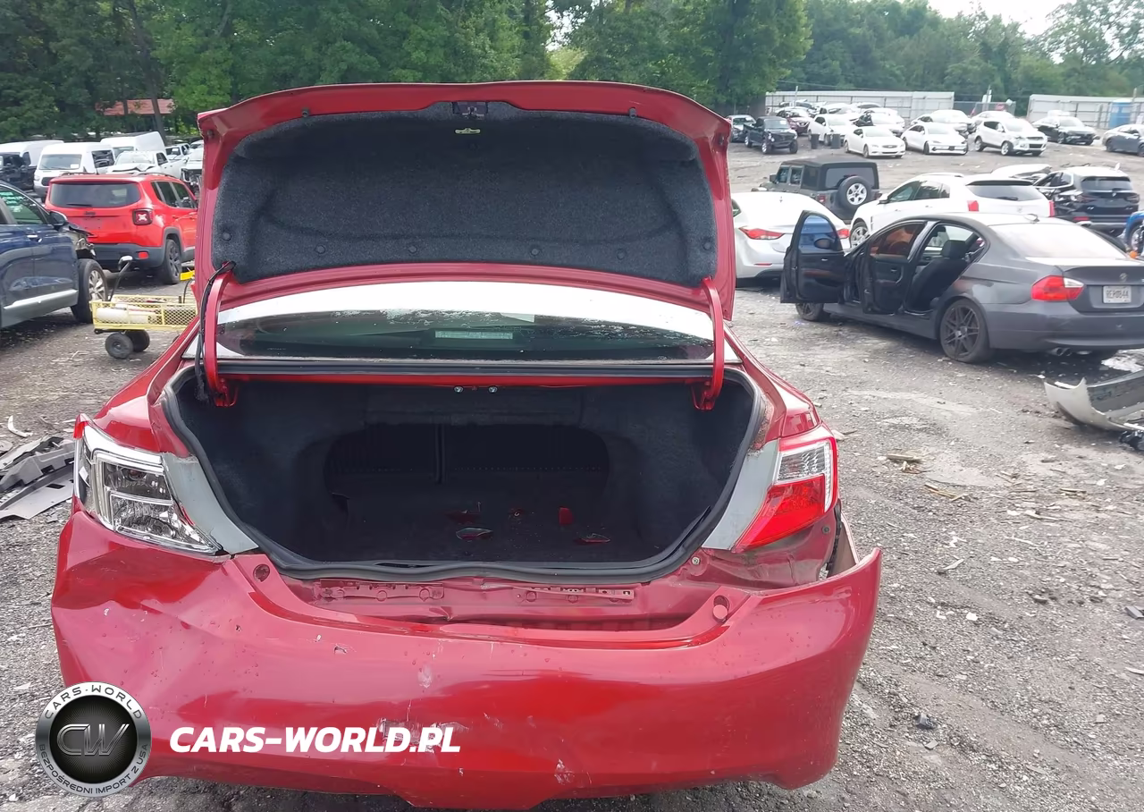 2014 Toyota Camry Se VIN:4T1BF1FK4EU841062 - 16