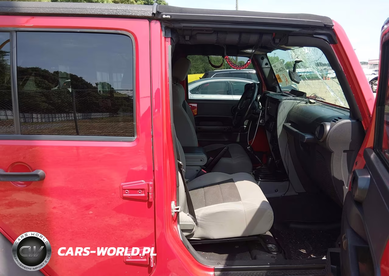 2008 Jeep Wrangler Unlimited X VIN:1J4GA39138L547907 - 5
