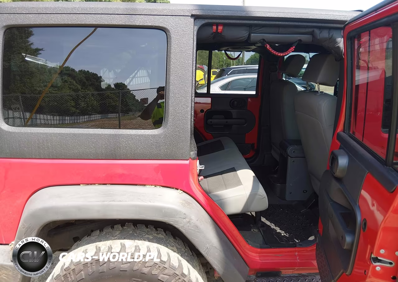 2008 Jeep Wrangler Unlimited X VIN:1J4GA39138L547907 - 8