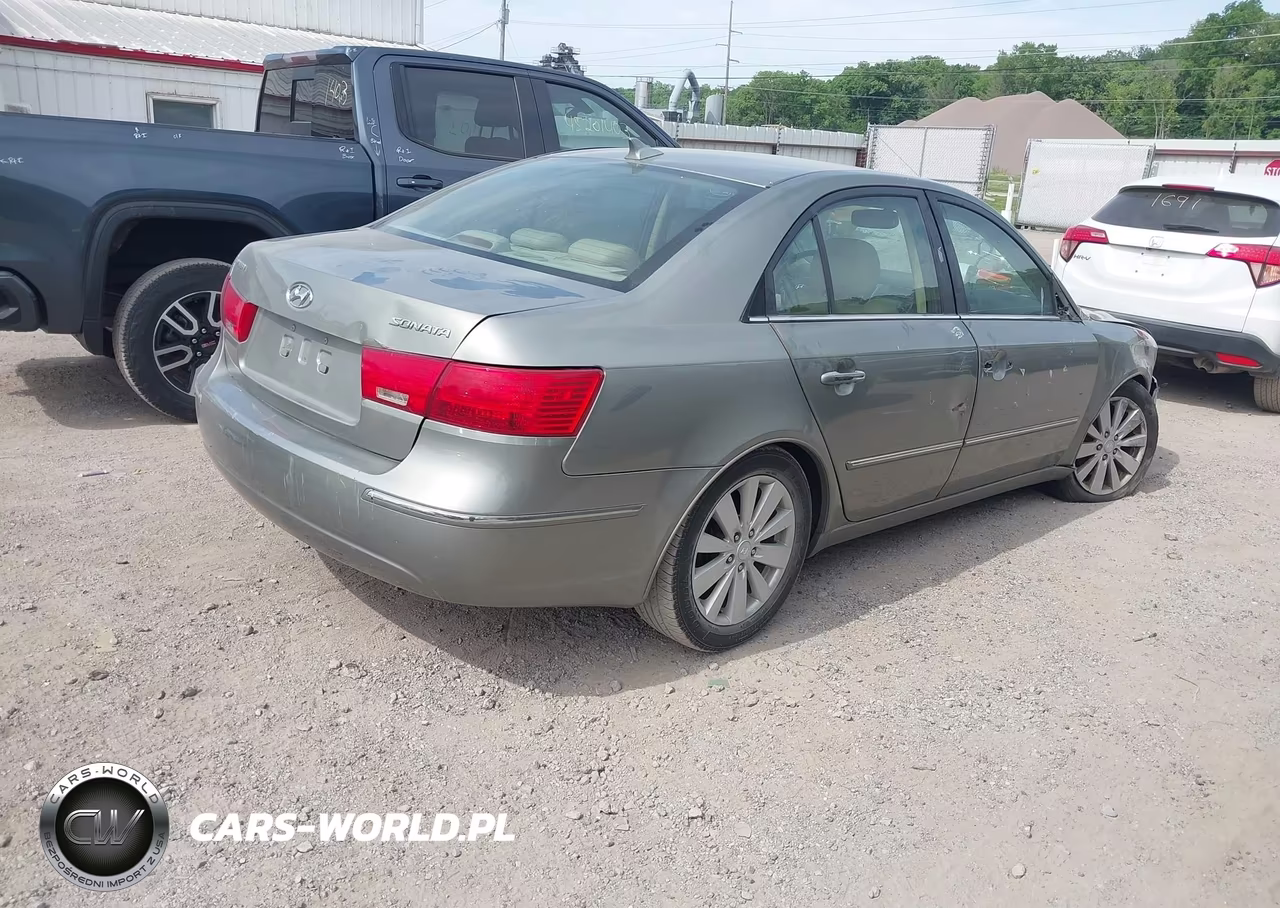2009 Hyundai Sonata Limited VIN:5NPEU46C79H540190 - 4