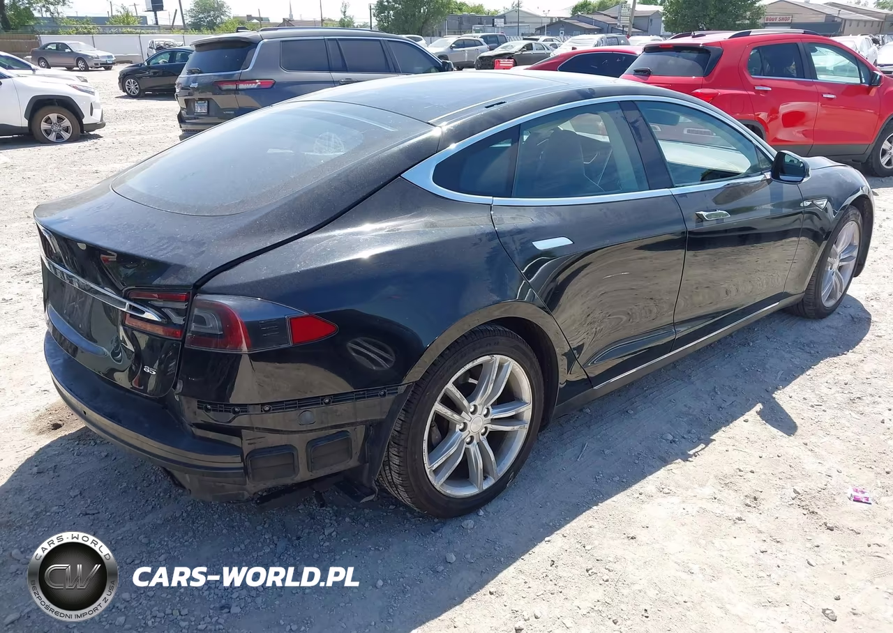 2013 Tesla Model S VIN:5YJSA1CNXDFP21520 - 4