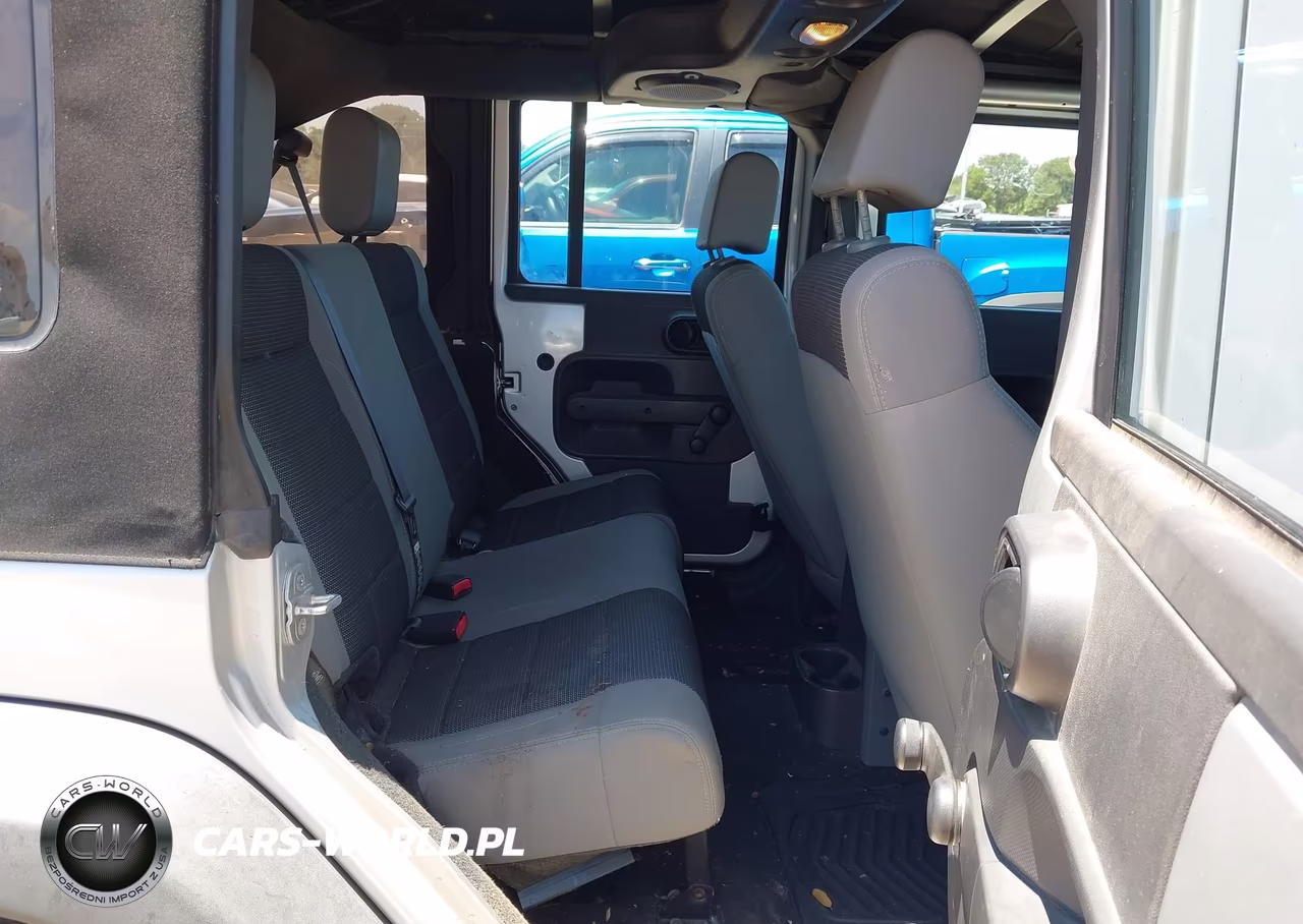 2007 Jeep Wrangler Unlimited X VIN:1J4GB39137L179708 - 8