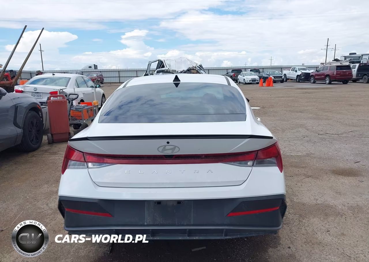 2026 Hyundai Elantra Sel Sport VIN:KMHLM4DG1TU148473 - 16