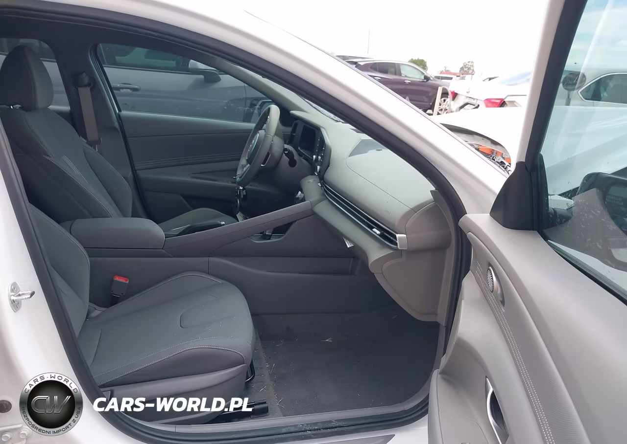 2026 Hyundai Elantra Sel Sport VIN:KMHLM4DG1TU148473 - 5
