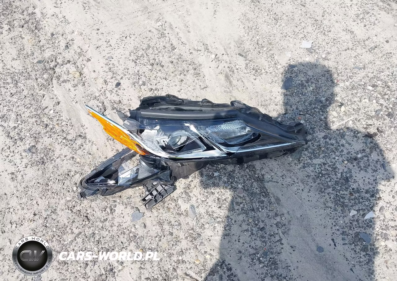 2018 Toyota Camry Se VIN:4T1B11HK7JU135256 - 12