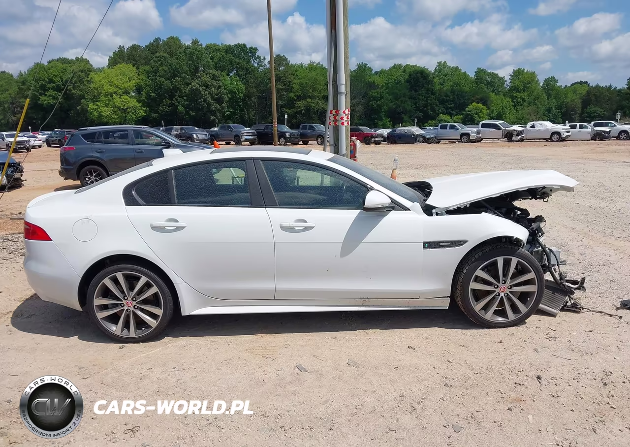 2018 Jaguar Xe 30T R-Sport VIN:SAJAF4GX5JCP37659 - 13
