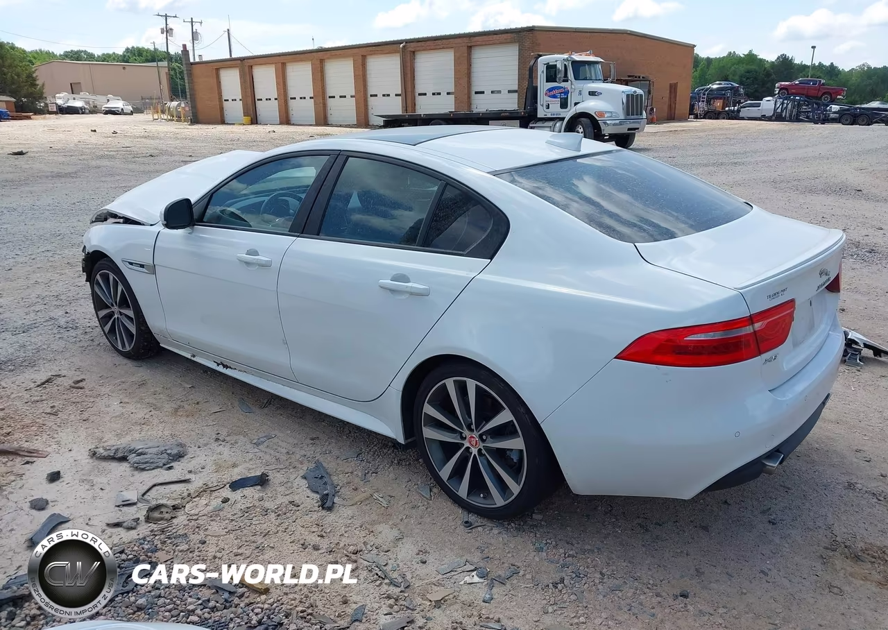 2018 Jaguar Xe 30T R-Sport VIN:SAJAF4GX5JCP37659 - 3