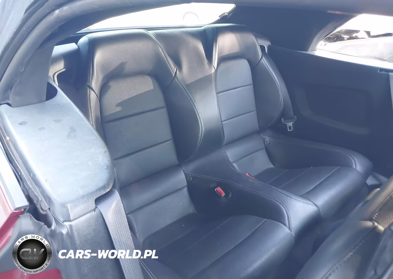 2017 Ford Mustang Ecoboost Premium VIN:1FATP8UH1H5282614 - 8