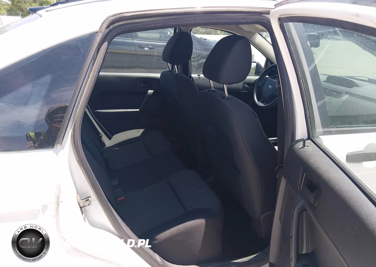 2008 Ford Focus Se-Ses VIN:1FAHP35N58W123828 - 8