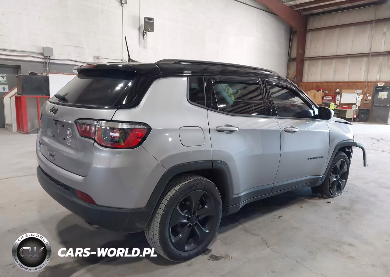 2019 Jeep Compass Altitude 4X4 VIN:3C4NJDBB1KT598775 - 4