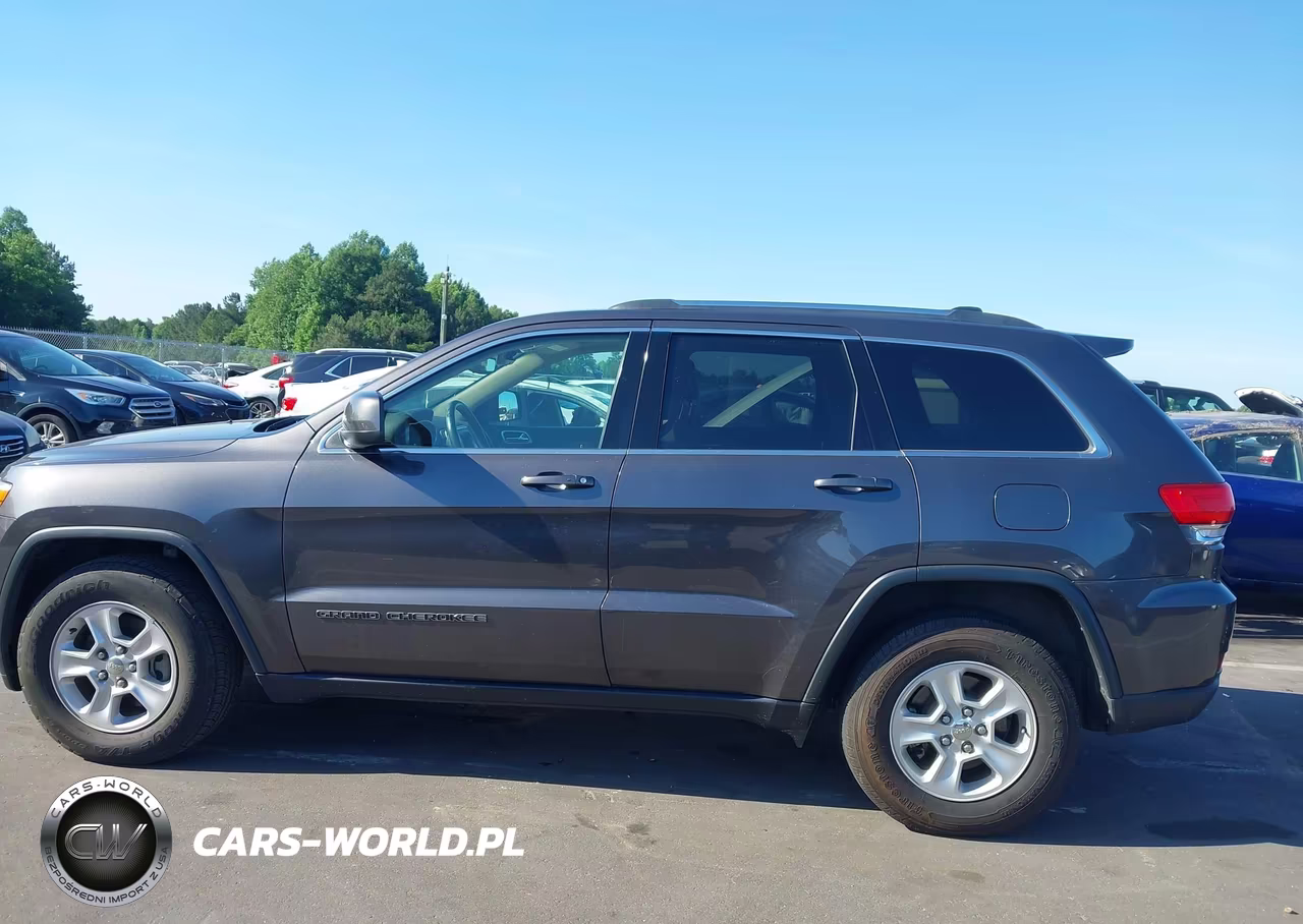 2017 Jeep Grand Cherokee Laredo 4X2 VIN:1C4RJEAG8HC845864 - 14
