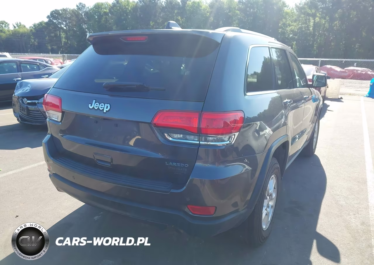 2017 Jeep Grand Cherokee Laredo 4X2 VIN:1C4RJEAG8HC845864 - 4