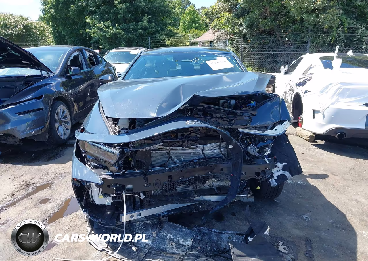 2026 Toyota Crown Limited VIN:JTDAAAAF3T3045687 - 6