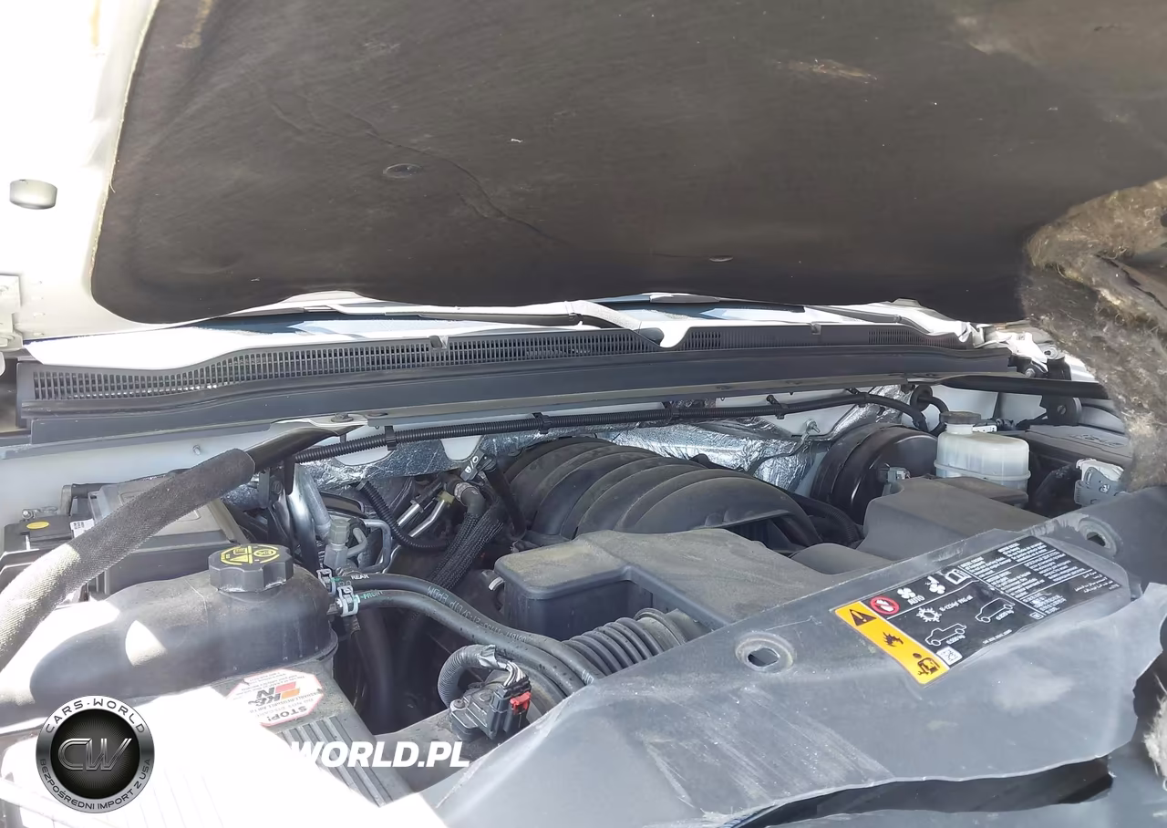 2018 Chevrolet Suburban Premier VIN:1GNSKJKC8JR107284 - 10