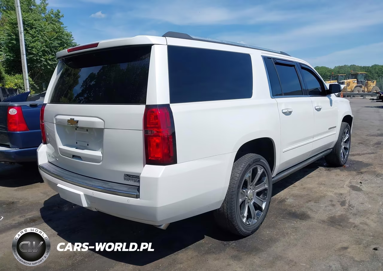 2018 Chevrolet Suburban Premier VIN:1GNSKJKC8JR107284 - 4